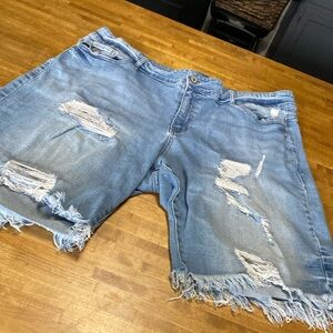KanCan jean shorts 24